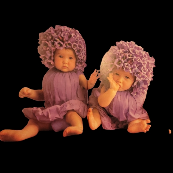 Anne Geddes "Down in the Garden" Big Coffee Table Book - Picture 15 of 16